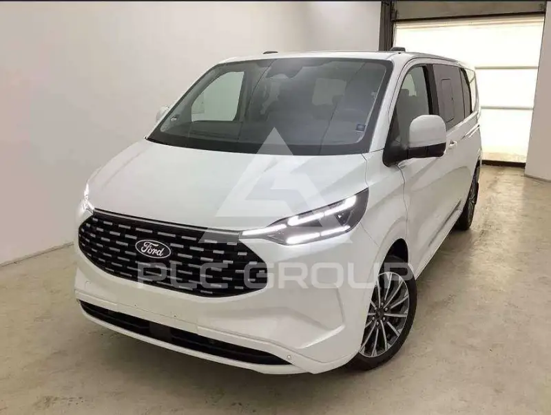 2025 Ford Tourneo