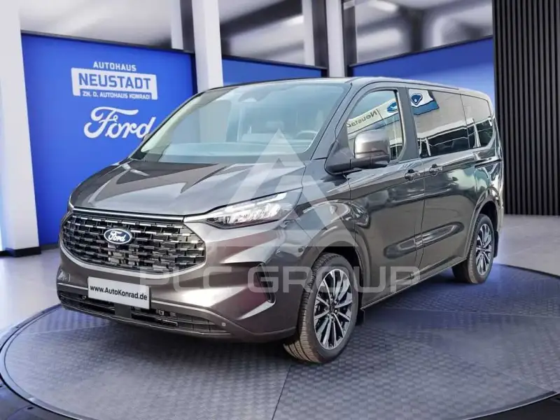 2025 Ford Tourneo