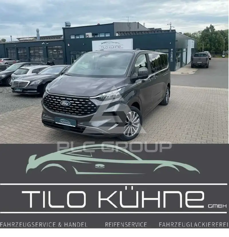 2025 Ford Tourneo