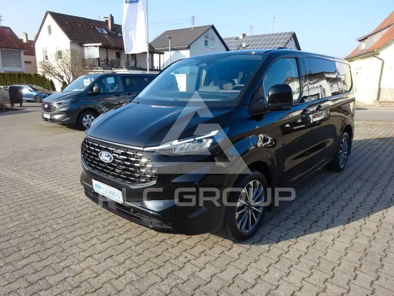 2025 Ford Tourneo