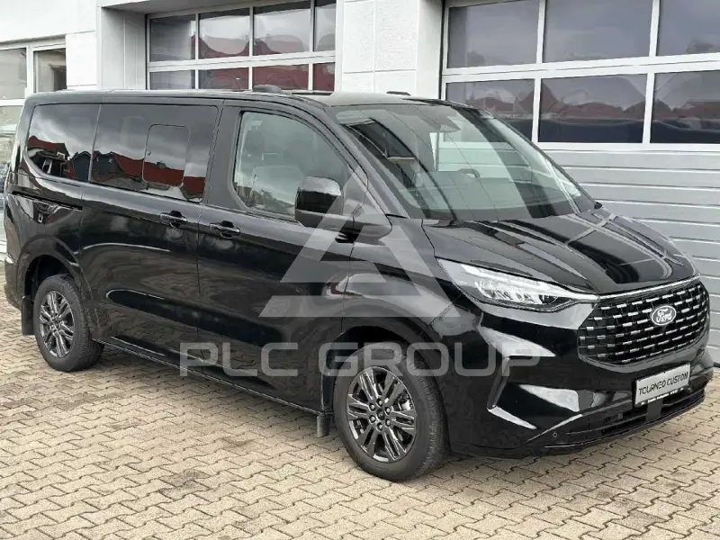 2025 Ford Tourneo