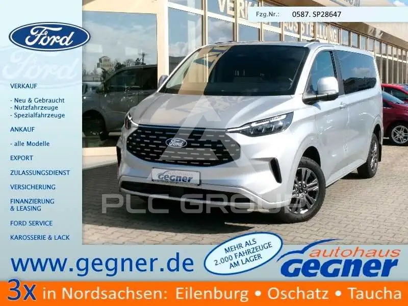 2025 Ford Tourneo