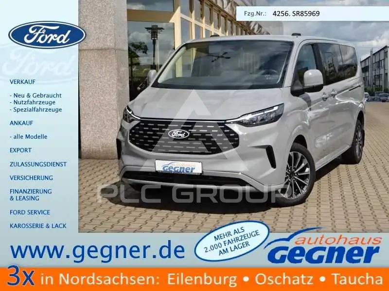 2025 Ford Tourneo