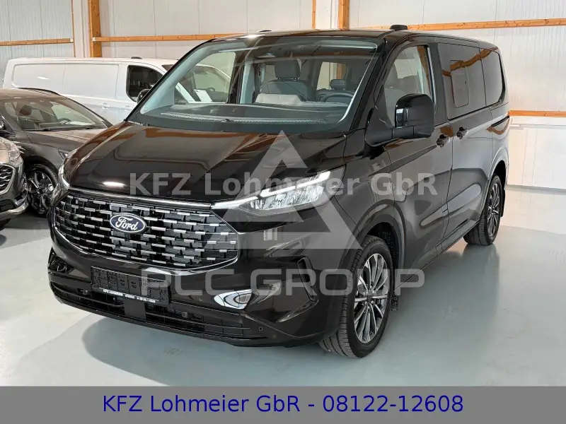 2025 Ford Tourneo