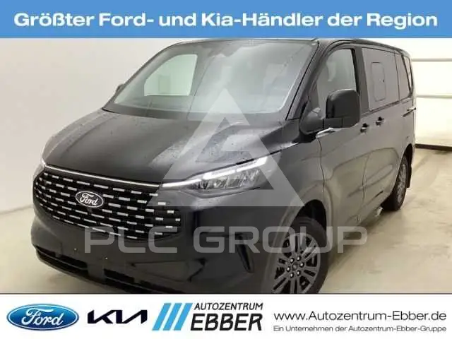 2025 Ford Tourneo