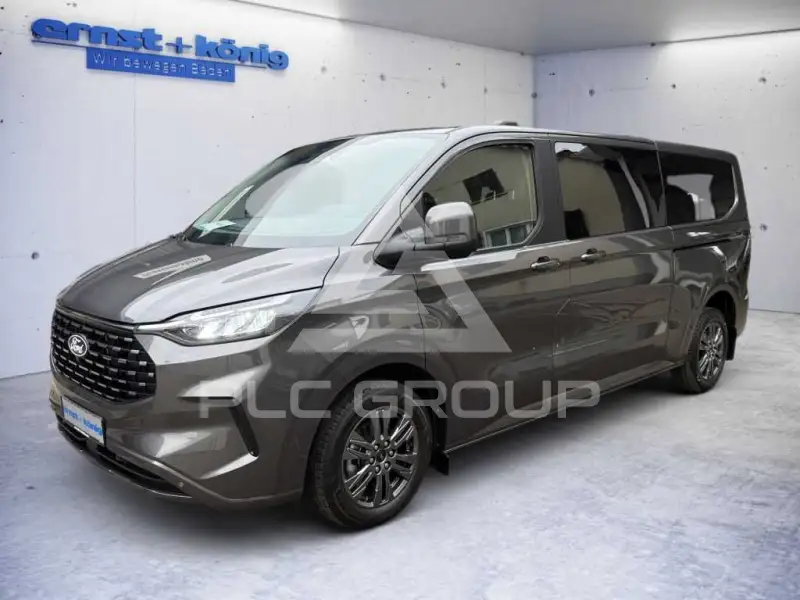 2025 Ford Tourneo