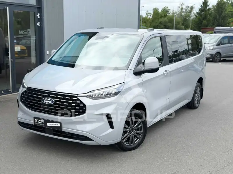 2025 Ford Tourneo