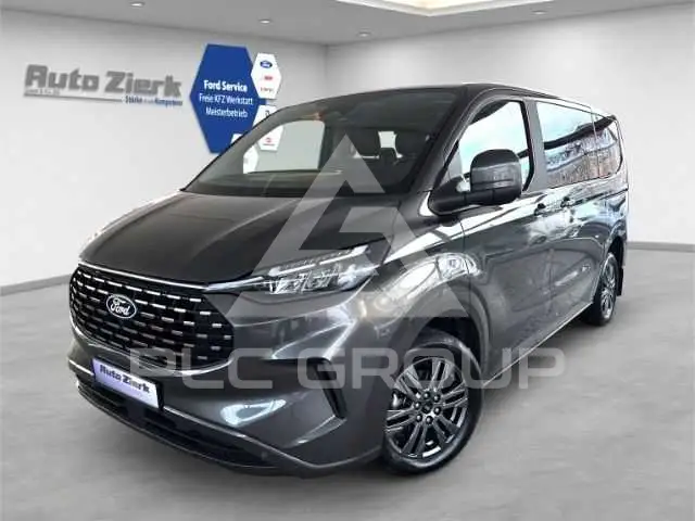 2025 Ford Tourneo