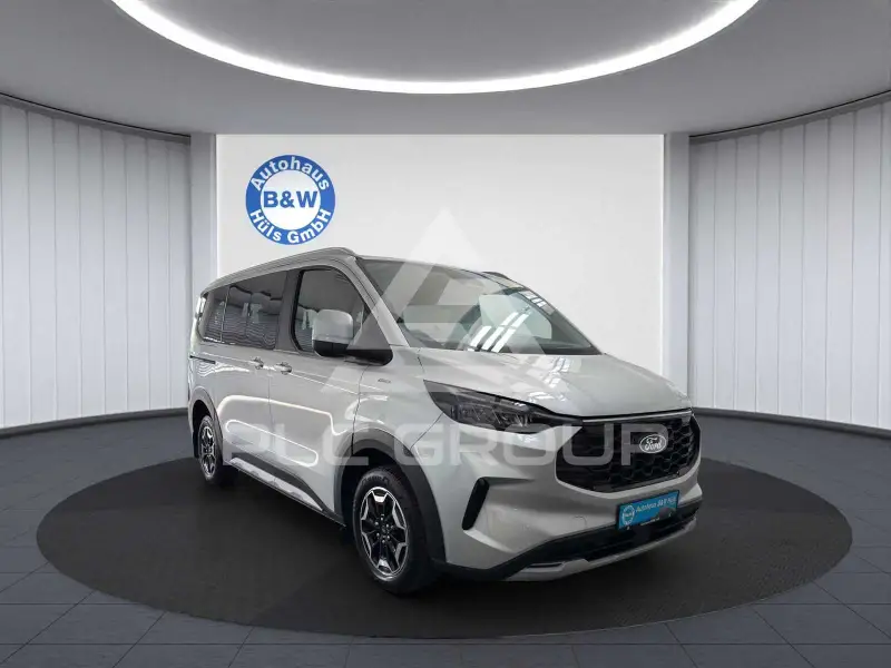 2025 Ford Tourneo