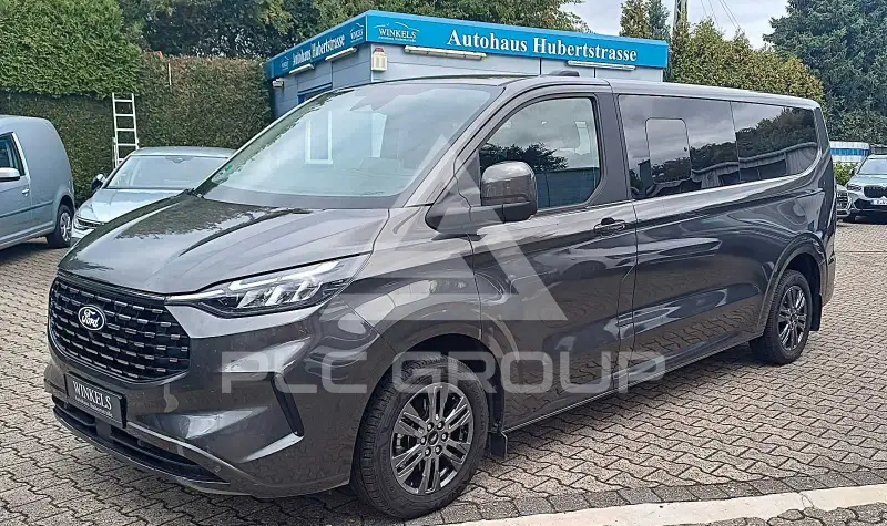 2025 Ford Tourneo