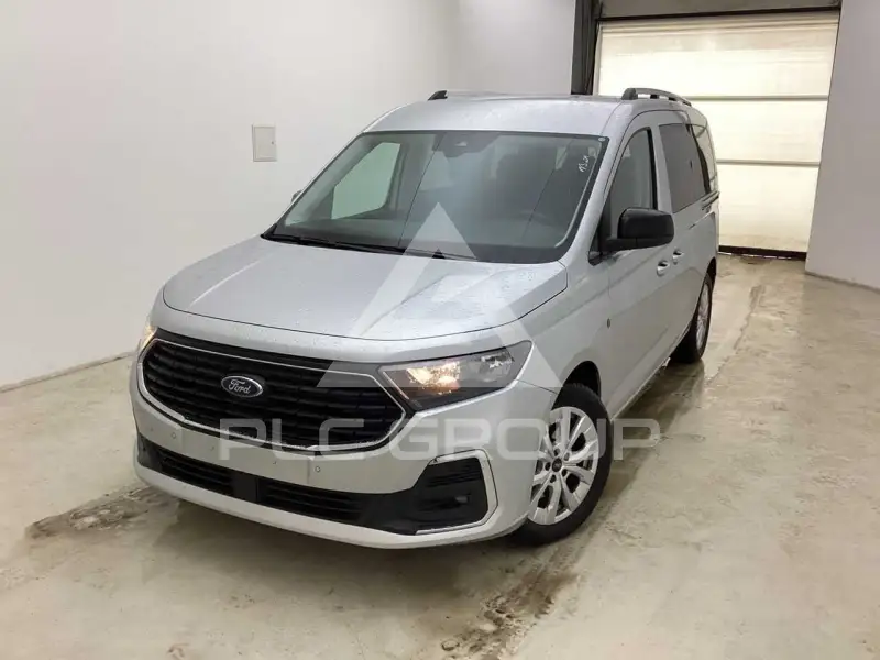 2025 Ford Tourneo