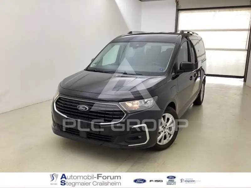 2025 Ford Tourneo
