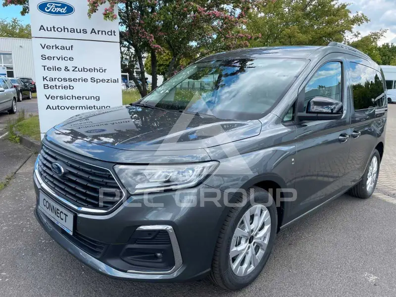 2025 Ford Tourneo