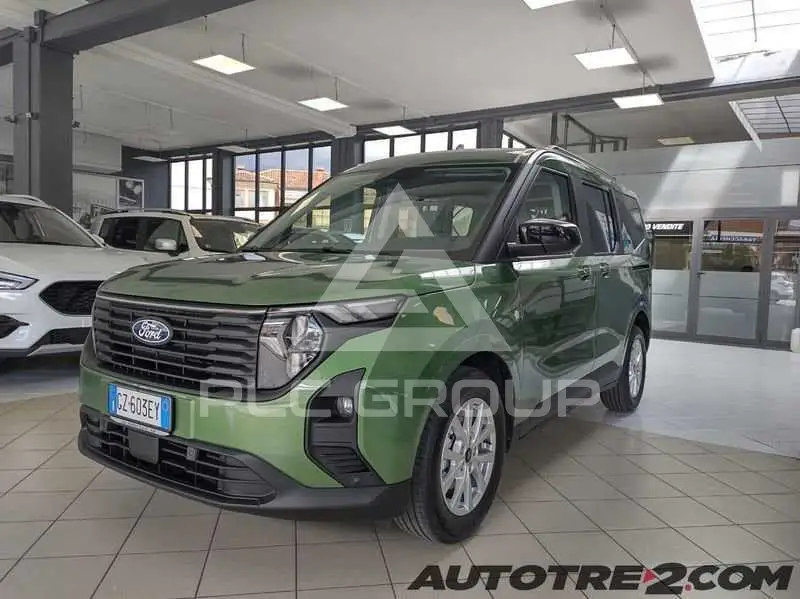 2025 Ford Tourneo