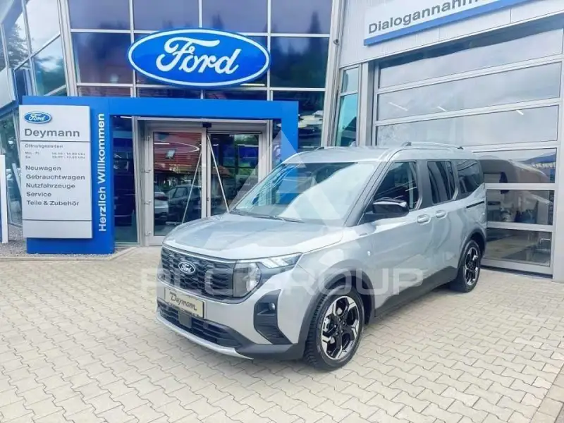 2025 Ford Tourneo