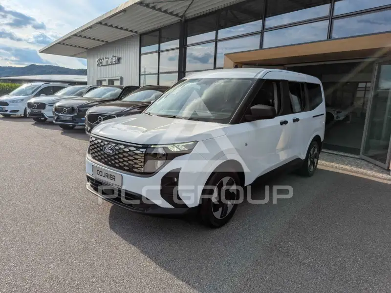 2025 Ford Tourneo