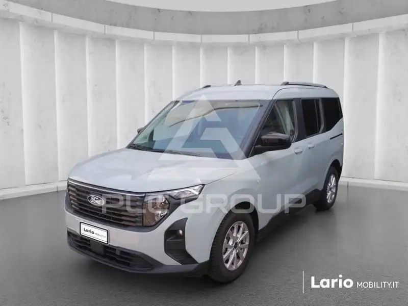 2025 Ford Tourneo