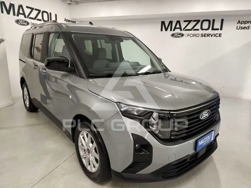 2025 Ford Tourneo