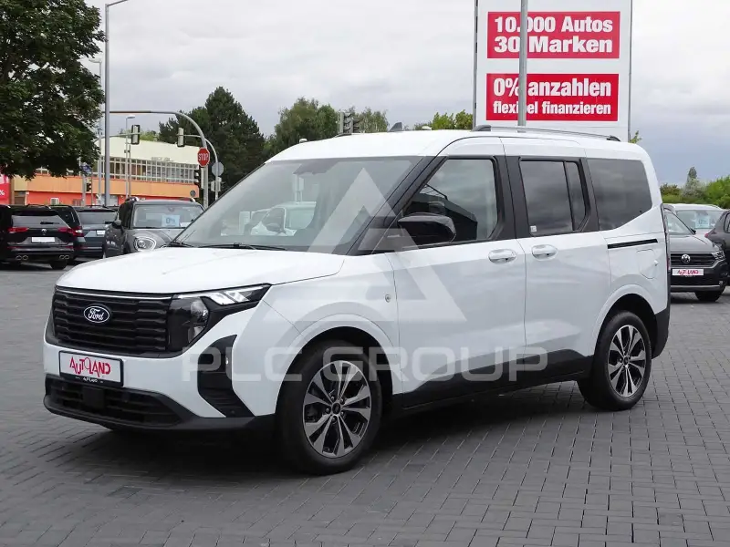 2025 Ford Tourneo