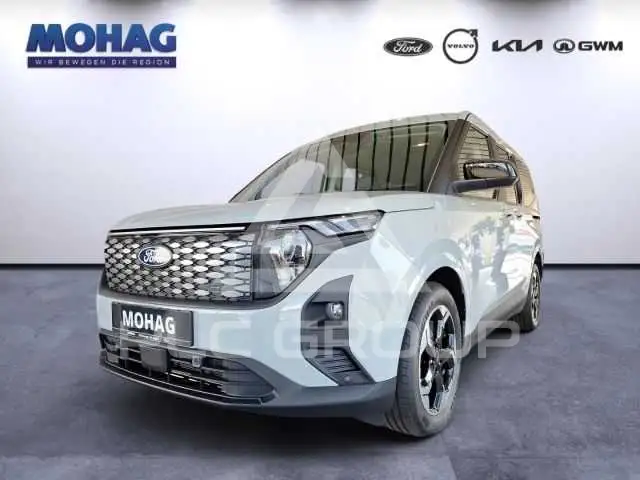2025 Ford Tourneo