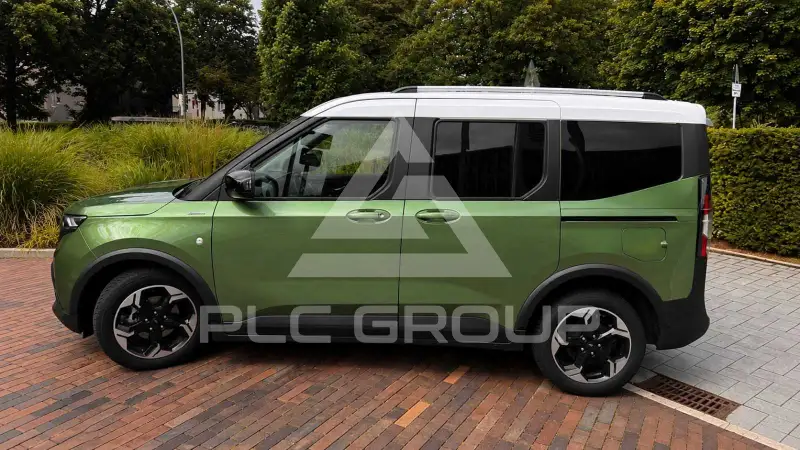 2025 Ford Tourneo