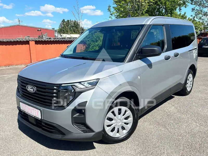 2025 Ford Tourneo