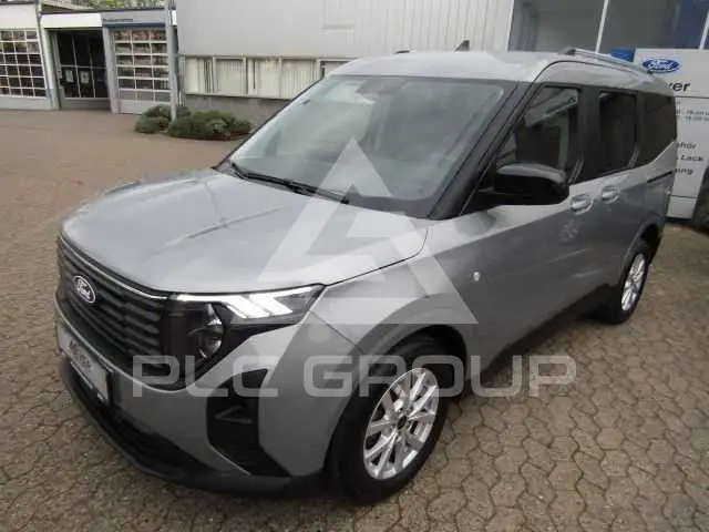 2025 Ford Tourneo