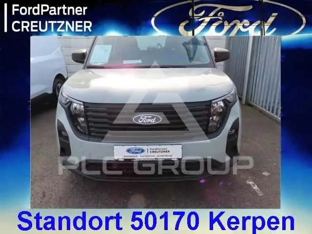 2025 Ford Tourneo