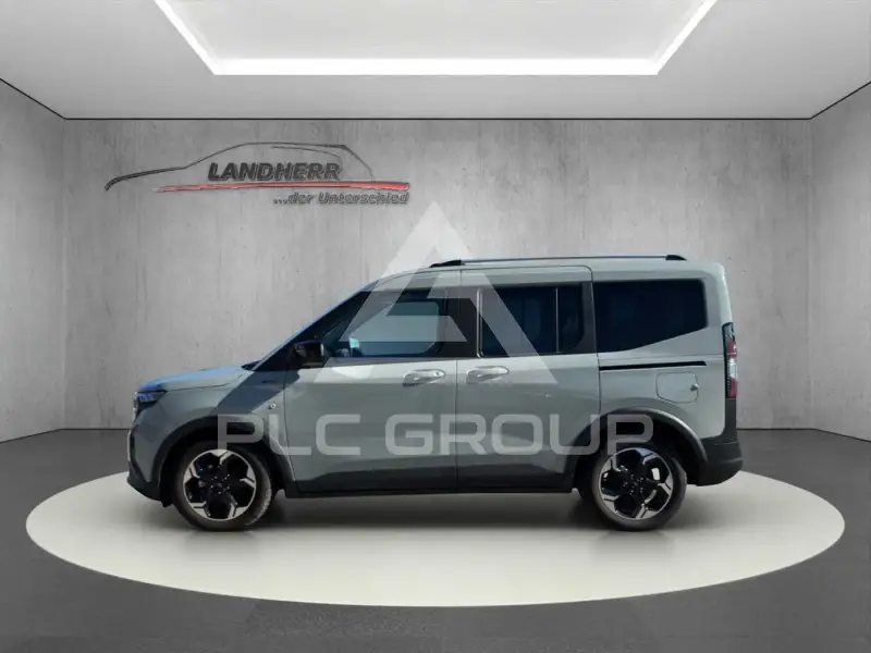 2025 Ford Tourneo