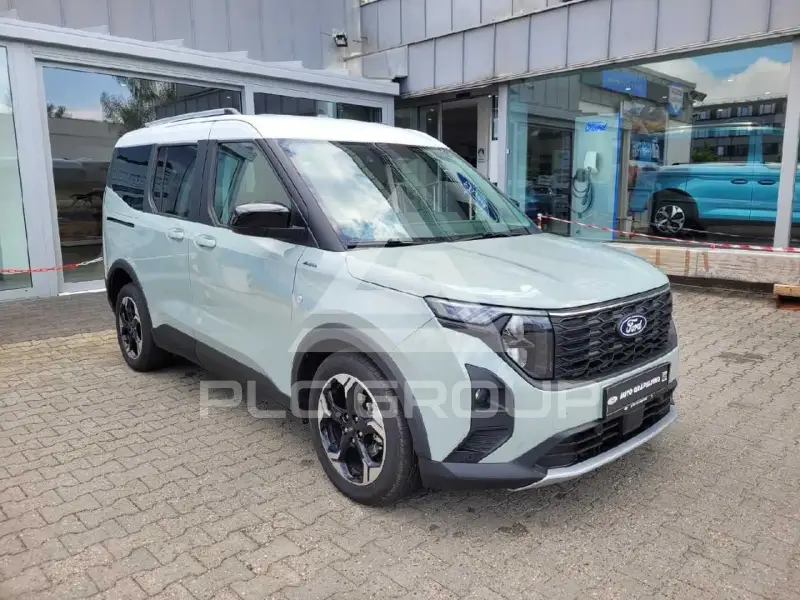 2025 Ford Tourneo