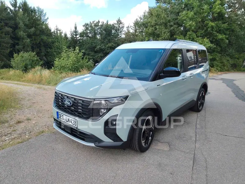 2025 Ford Tourneo