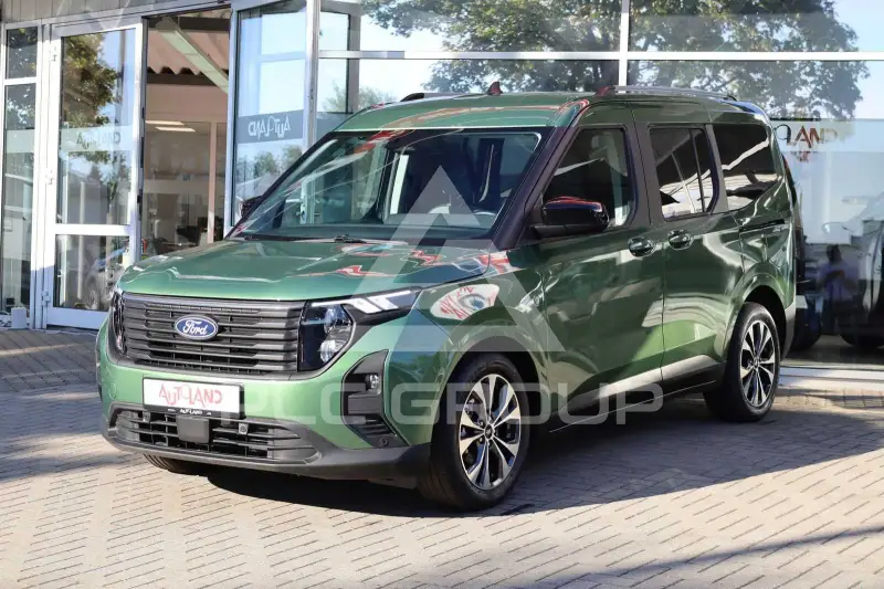 2025 Ford Tourneo