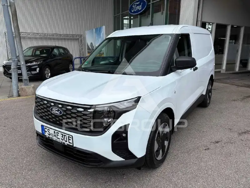 2025 Ford Tourneo