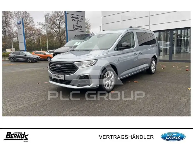 2025 Ford Tourneo