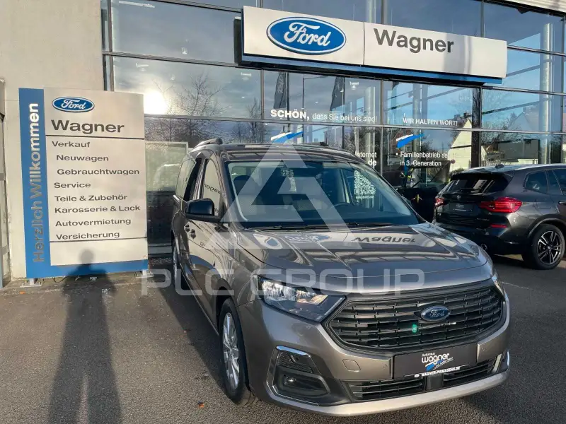 2025 Ford Tourneo