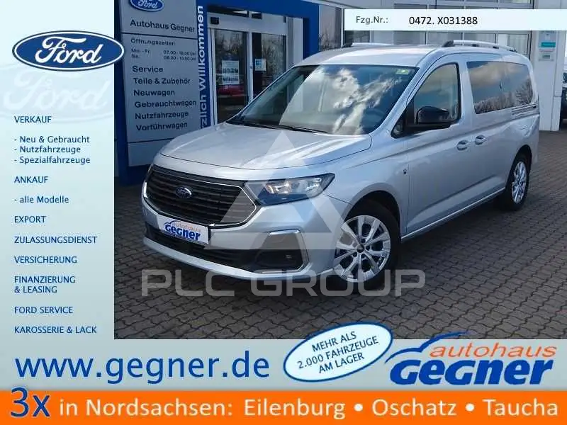2025 Ford Tourneo