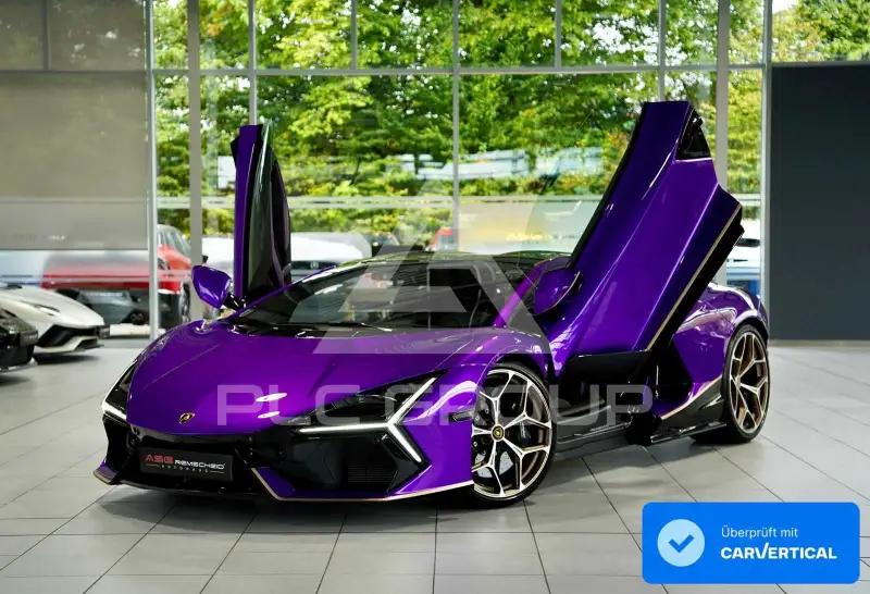 2025 Lamborghini Revuelto