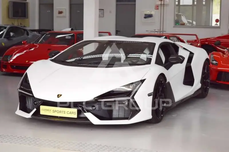 2025 Lamborghini Revuelto