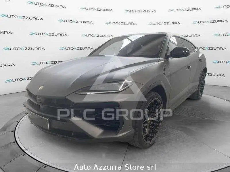 2025 Lamborghini Urus