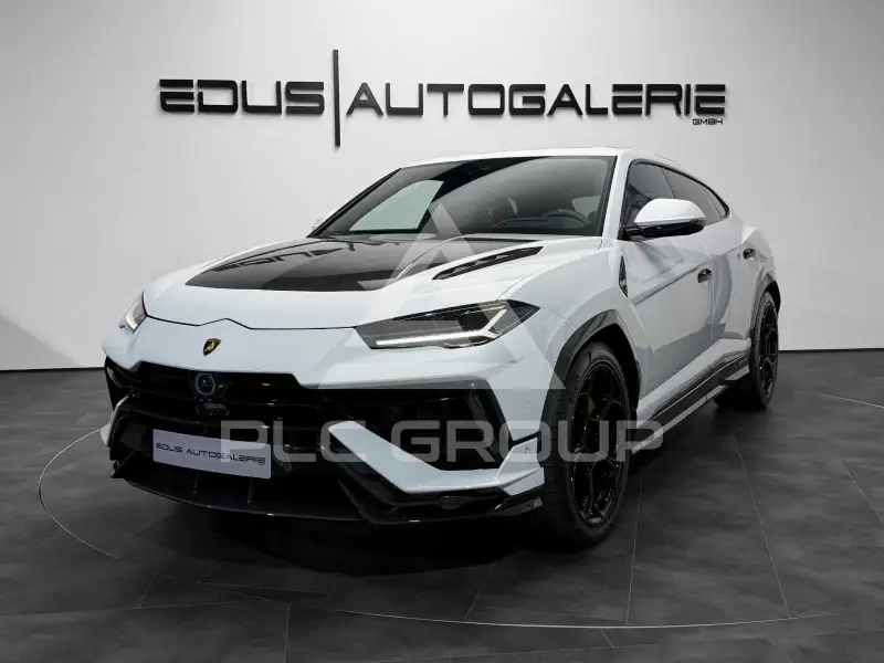 2025 Lamborghini Urus