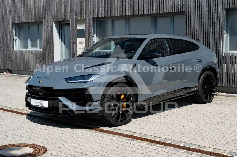 2025 Lamborghini Urus
