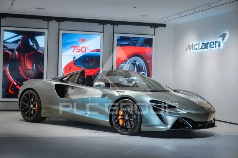 2025 McLaren ARTURA