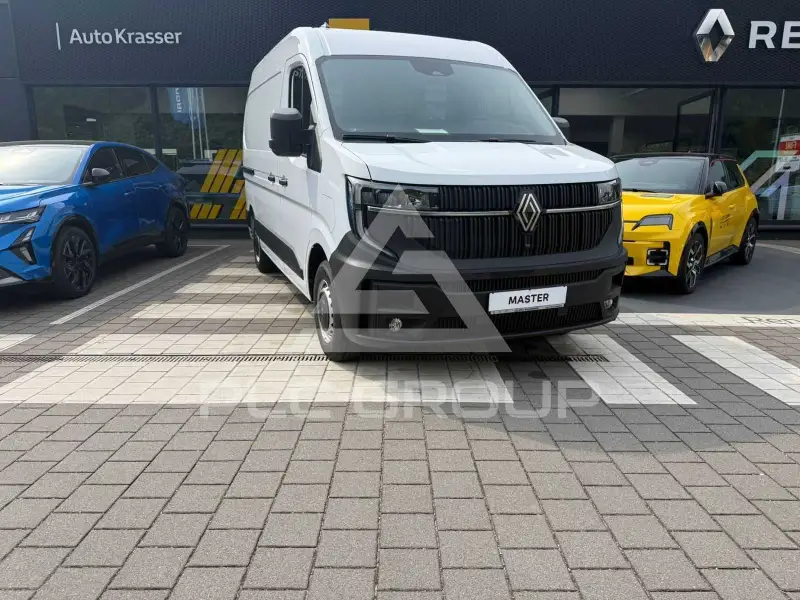 2025 Renault Master