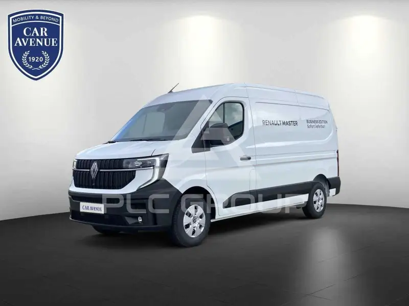 2025 Renault Master