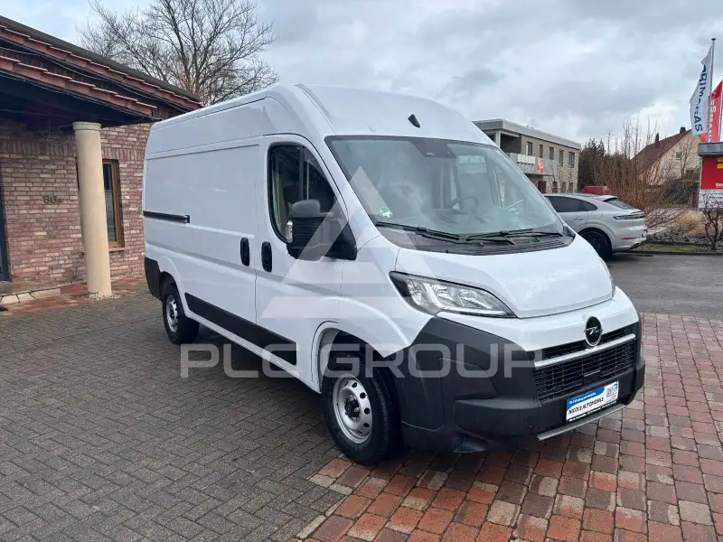 2025 Opel Movano