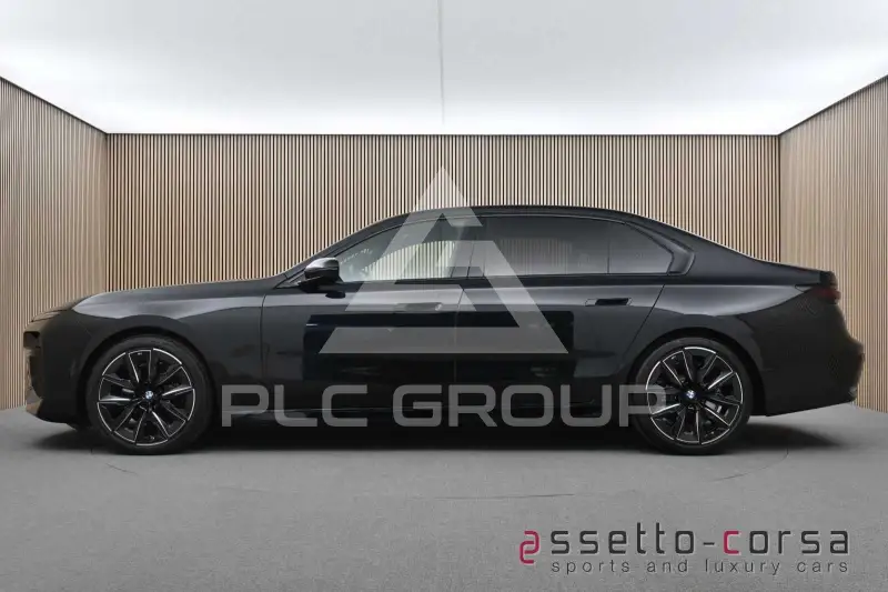 2026 BMW 740