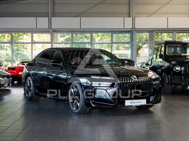 2026 BMW 740