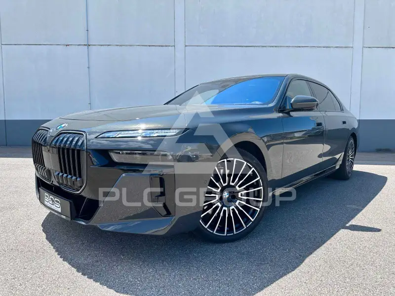 2026 BMW 740