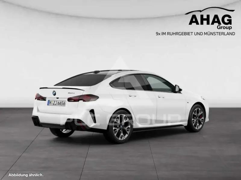 2026 BMW 220
