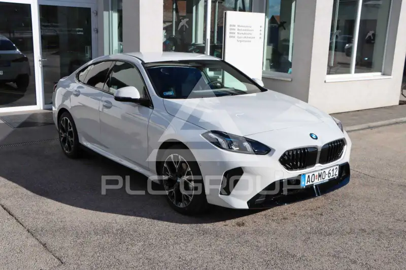 2026 BMW 218